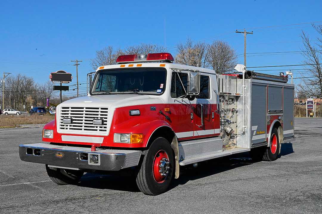2001 International/KME 1250/1000 Rural Pumper