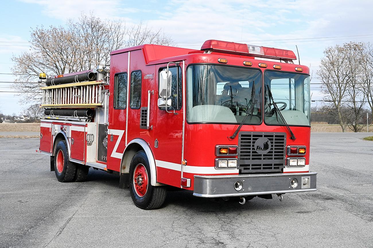 2004 Ferrara 1500/1000 Rural Pumper - image 2