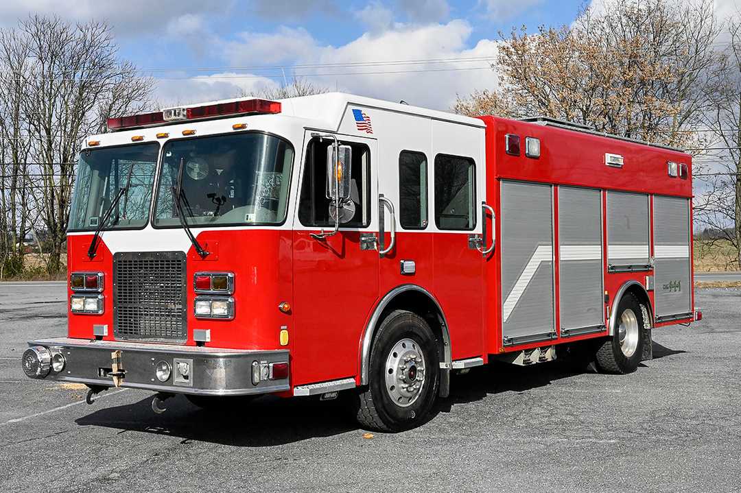 2003 SPARTAN/SVI HEAVY RESCUE WITH PUMP AND CASCADE