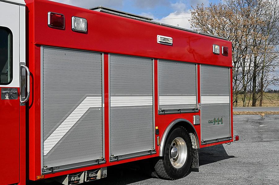 2003 SPARTAN/SVI HEAVY RESCUE WITH PUMP AND CASCADE - image 8