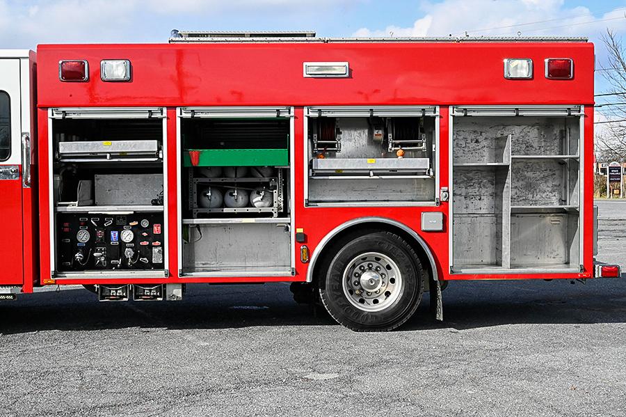 2003 SPARTAN/SVI HEAVY RESCUE WITH PUMP AND CASCADE - image 9