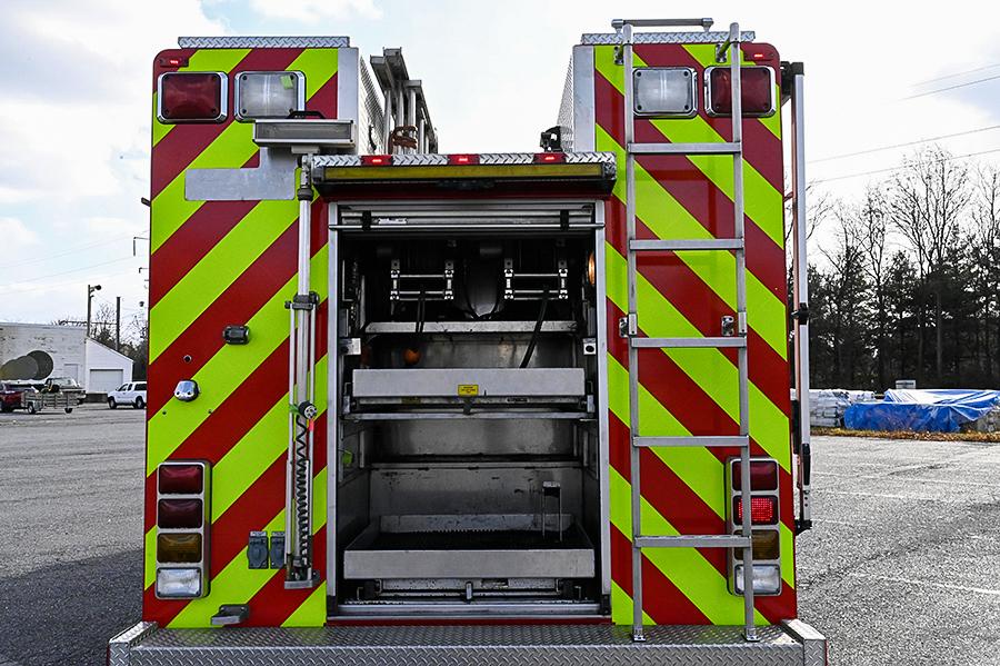 2003 SPARTAN/SVI HEAVY RESCUE WITH PUMP AND CASCADE - image 24