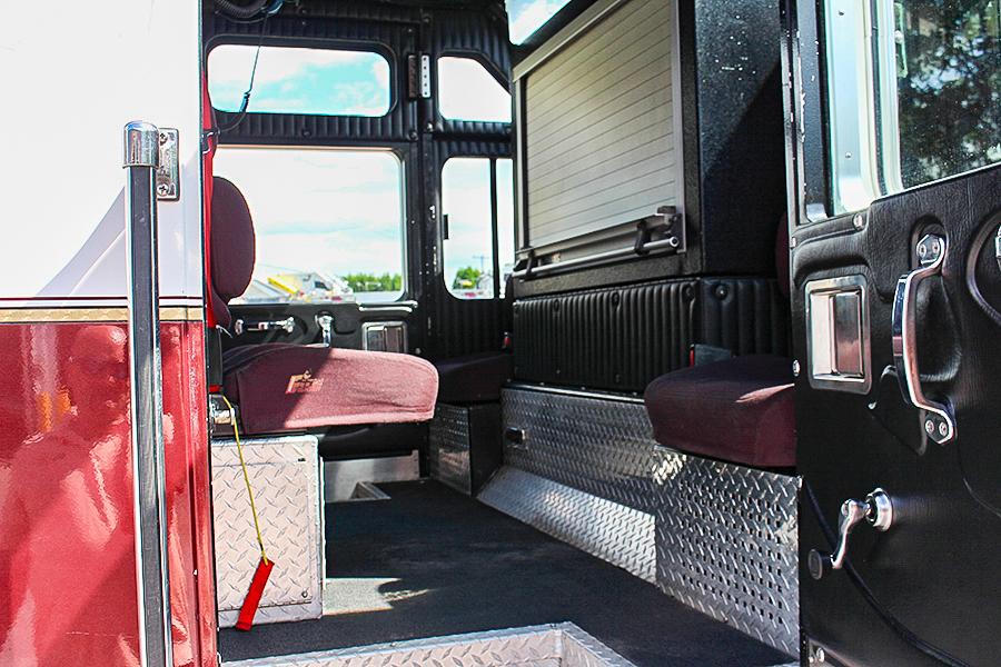 2006 KME 2000/1000 Rural Pumper - image 8