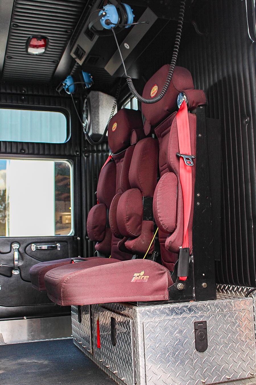 2006 KME 2000/1000 Rural Pumper - image 9