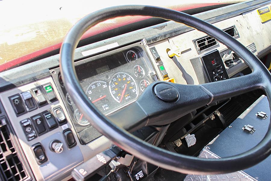 2003 Freightliner 1500/1000 Rural Pumper - image 3