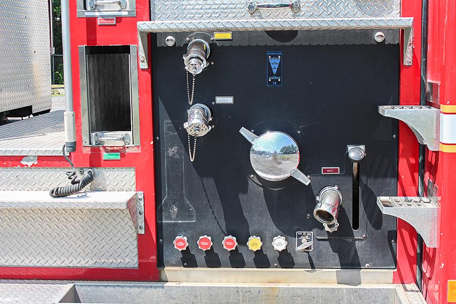 2003 Freightliner 1500/1000 Rural Pumper - image 10