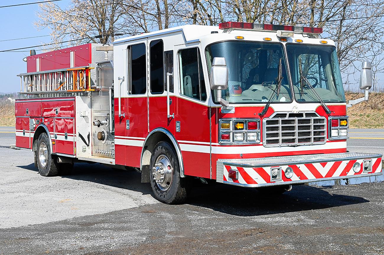 2003 Ferrara 2000/750 Rescue Pumper - image 2