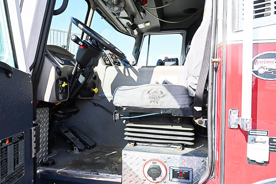 2003 Ferrara 2000/750 Rescue Pumper - image 4