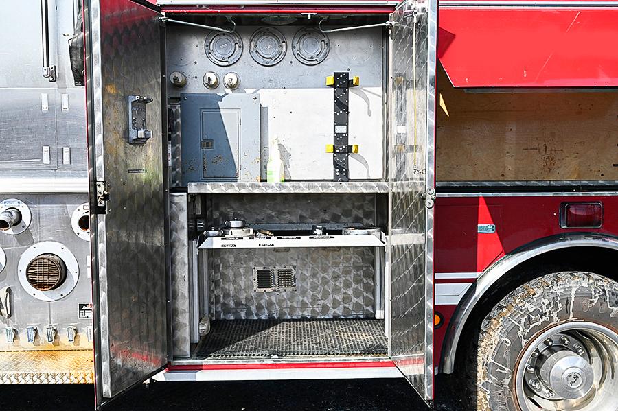 2003 Ferrara 2000/750 Rescue Pumper - image 7