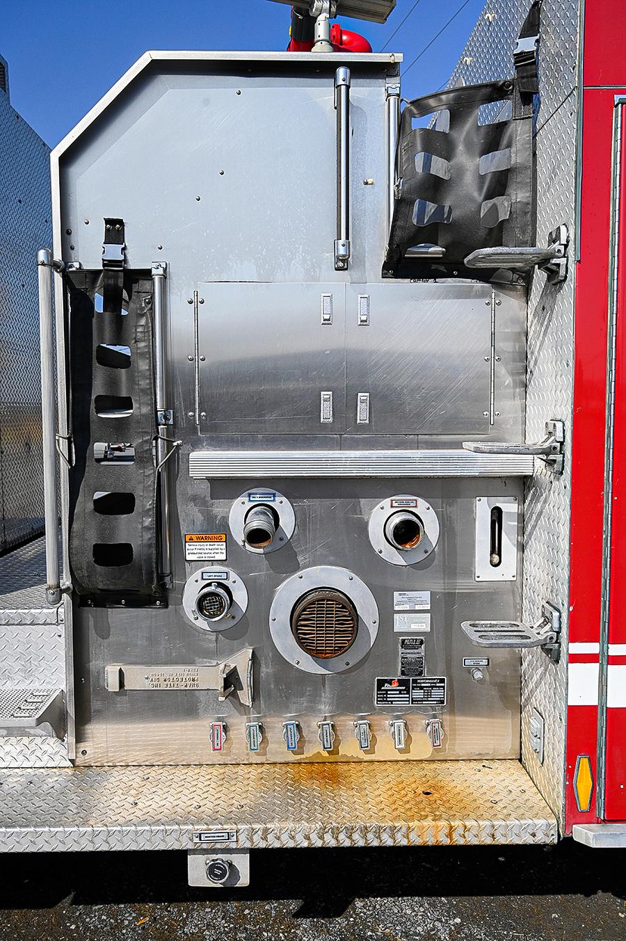 2003 Ferrara 2000/750 Rescue Pumper - image 8