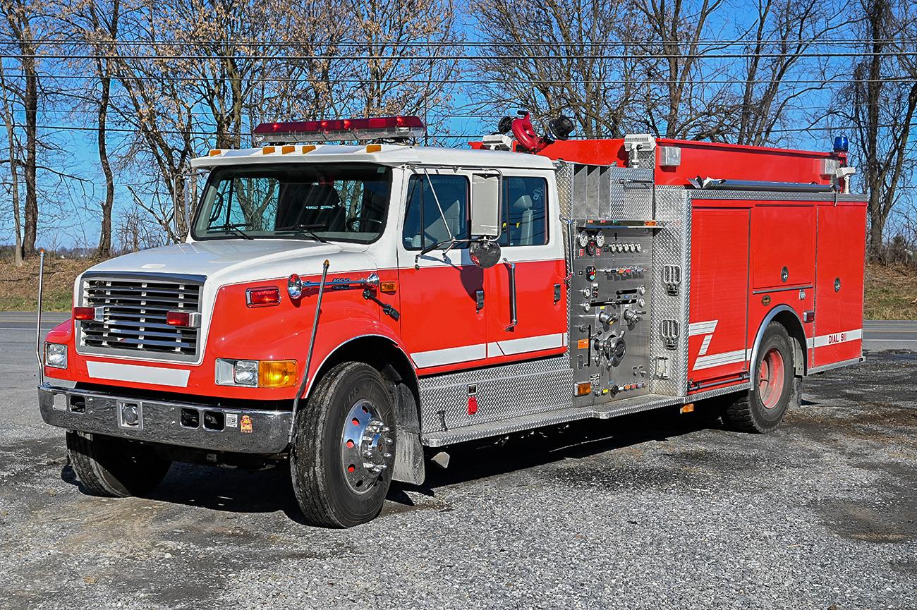 2002 International/KME 1250/1000 Rural Pumper - image 1