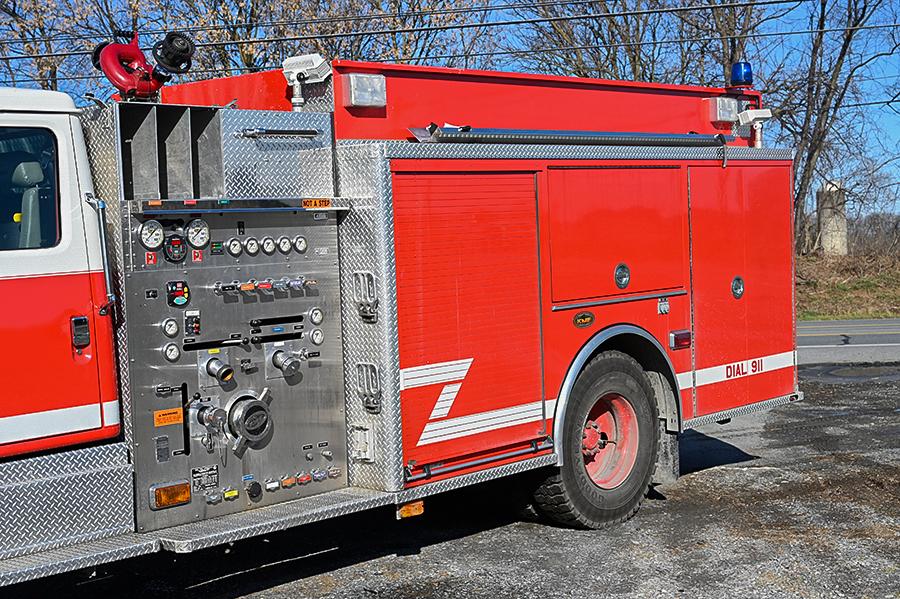 2002 International/KME 1250/1000 Rural Pumper - image 8