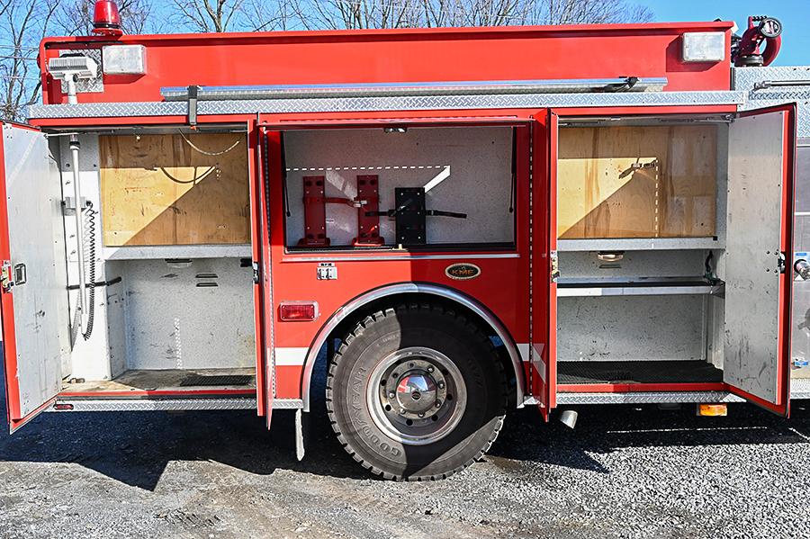 2002 International/KME 1250/1000 Rural Pumper - image 14