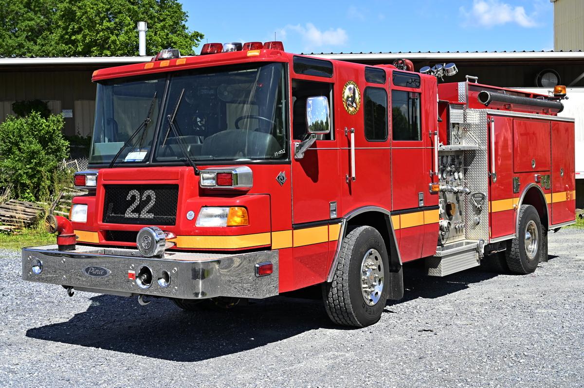 2000 Pierce 1500 / 1000 STAINLESS STEEL Rural Pumper - image 1