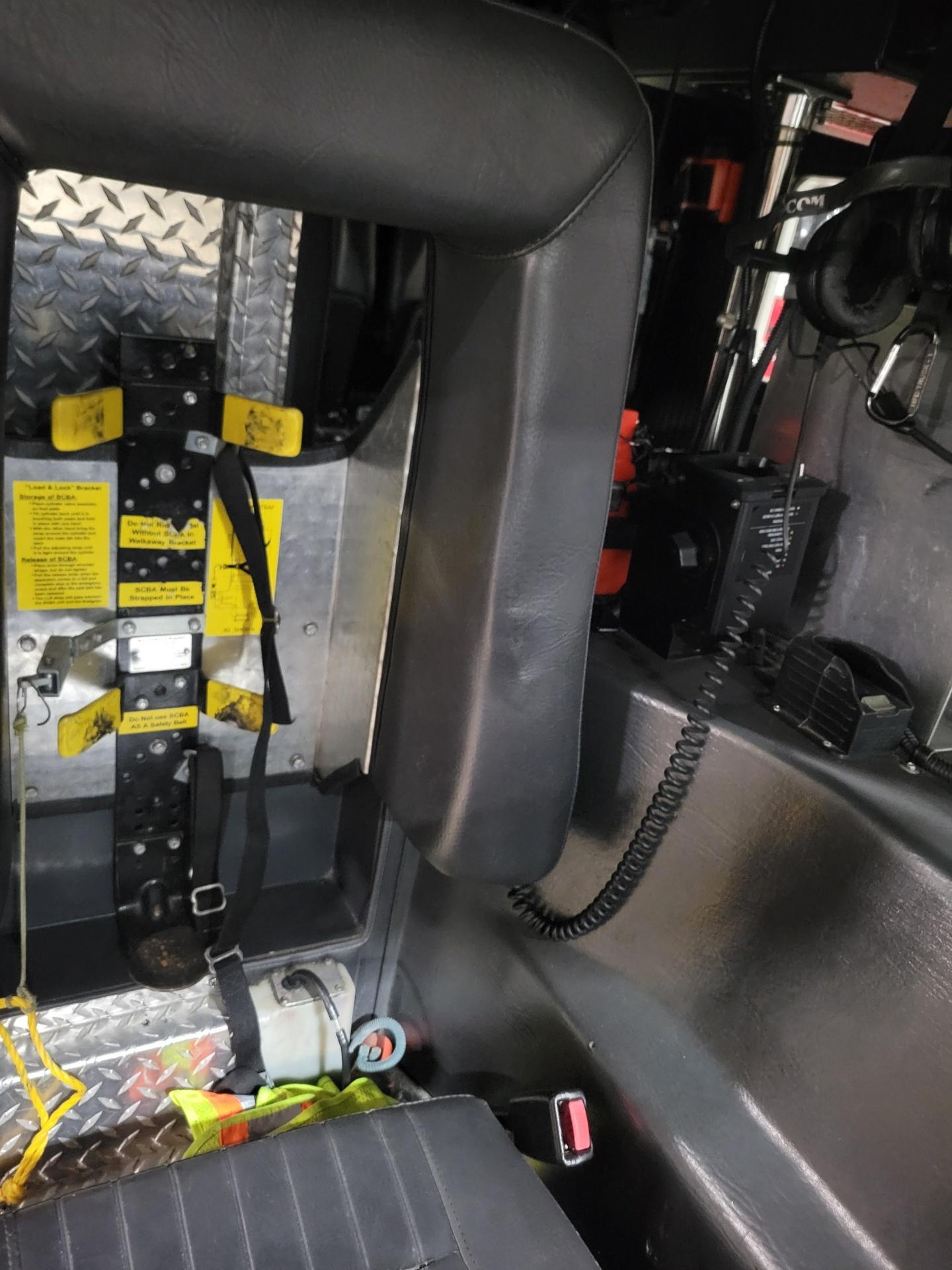 2004 KME XMFD Pumper - image 28