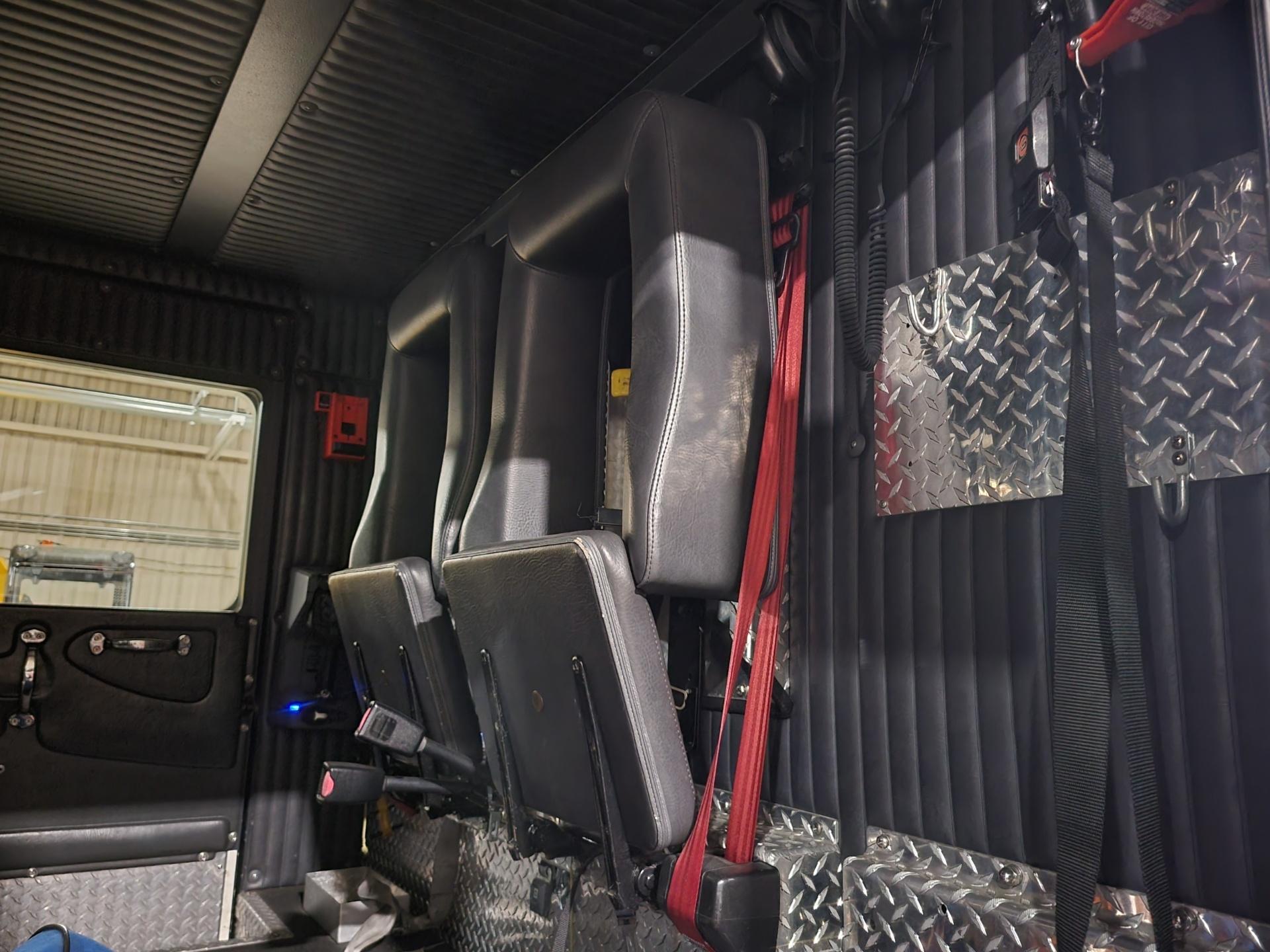 2004 KME XMFD Pumper - image 39