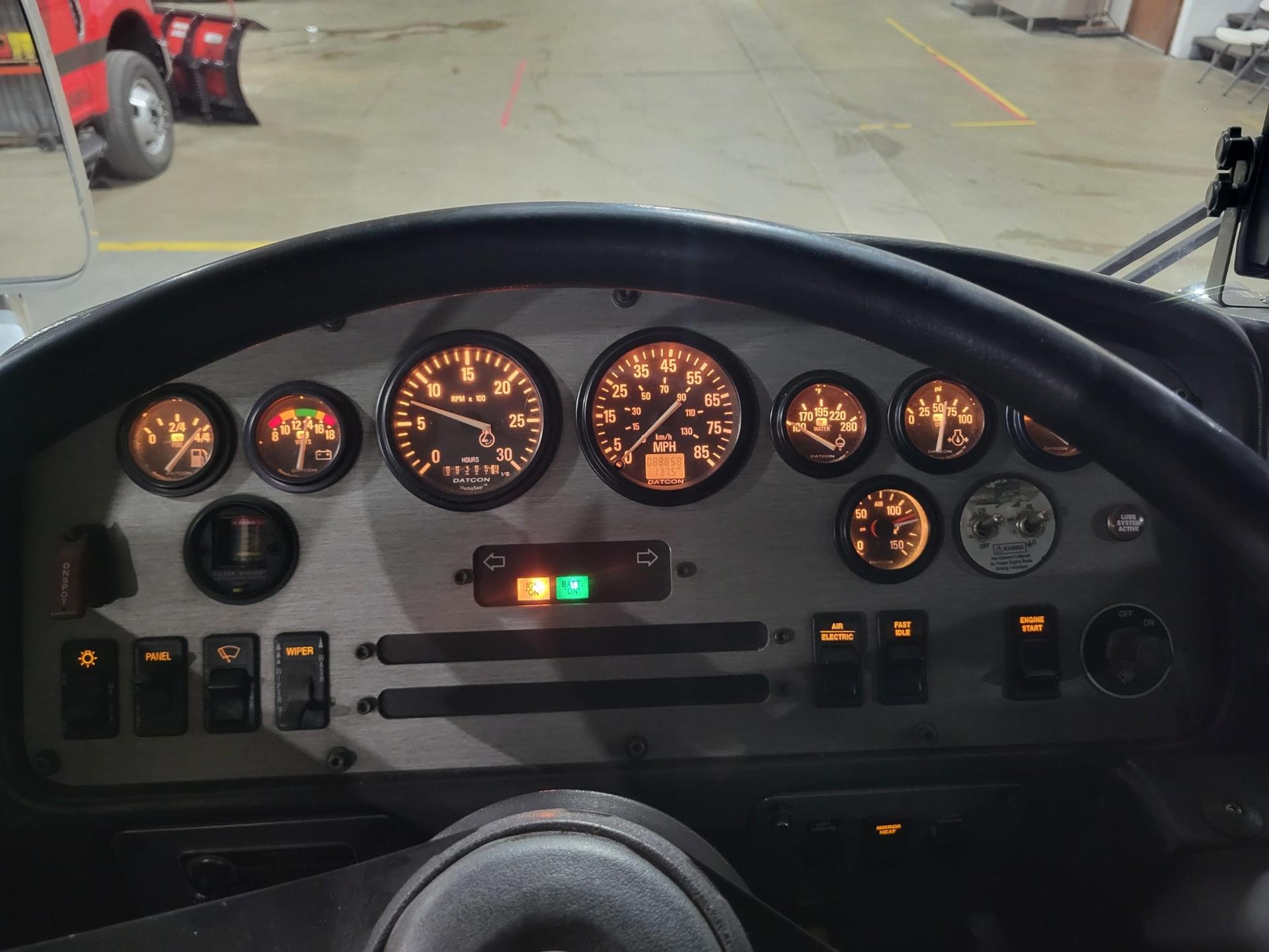 2004 KME XMFD Pumper - image 34