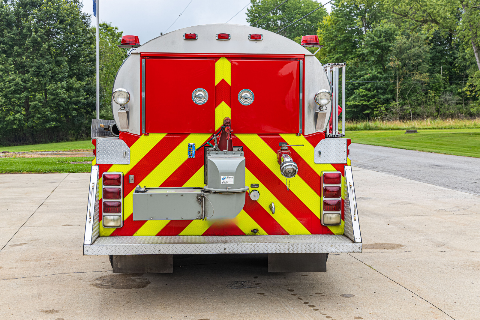 2012 International Pumper Tanker - image 7