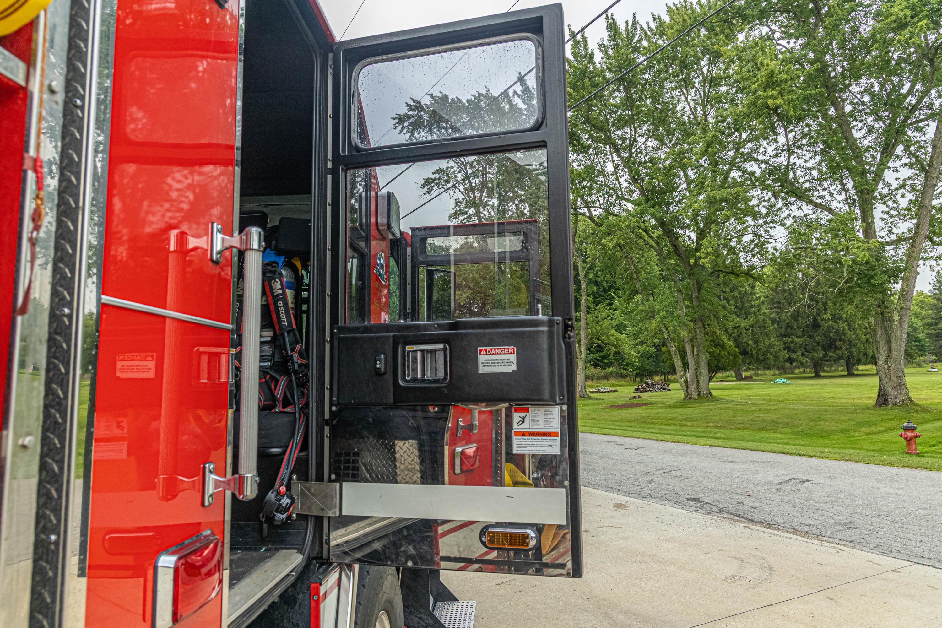 2005 Pierce Pumper - image 26