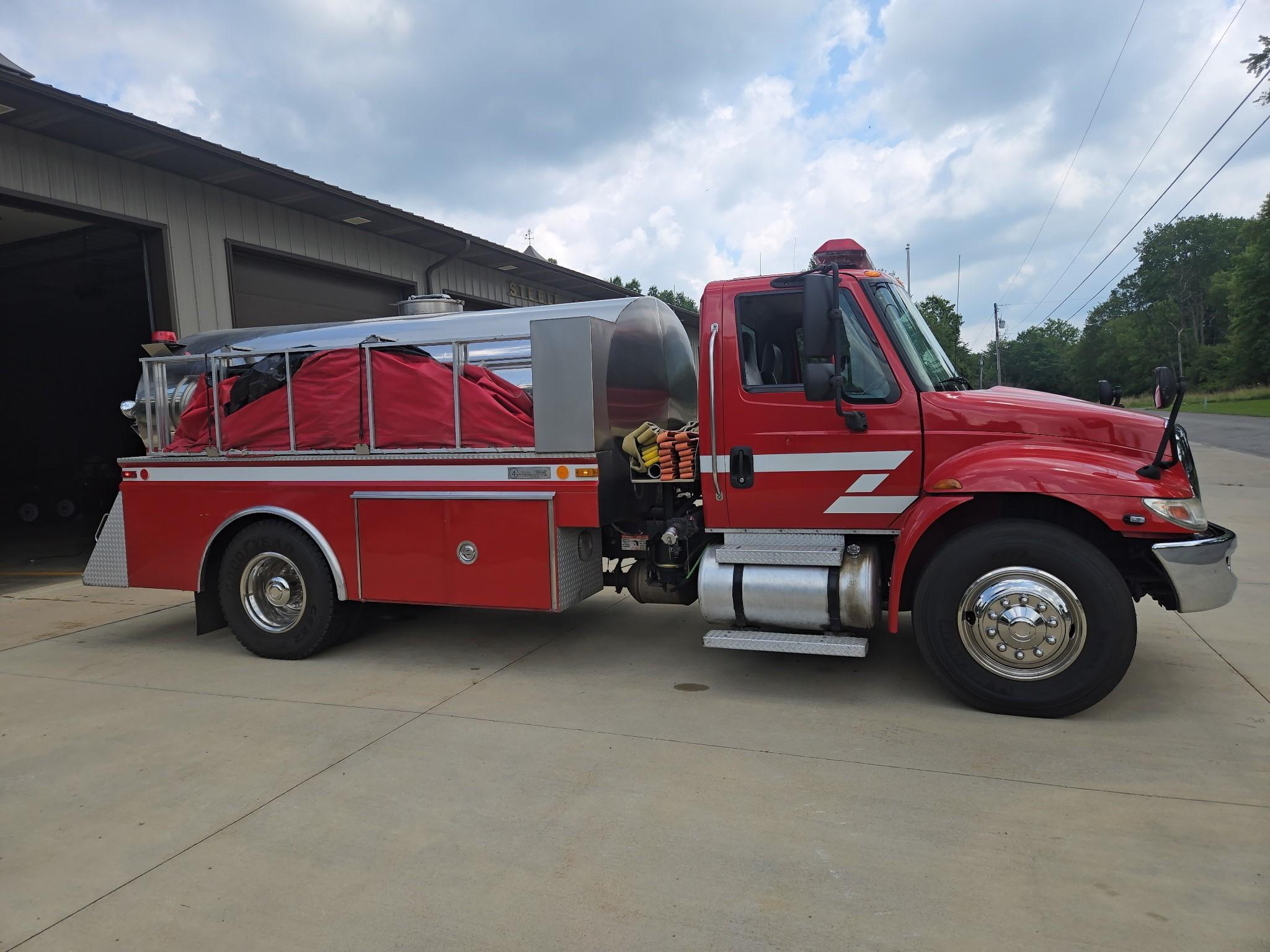 2012 International Pumper Tanker - image 4