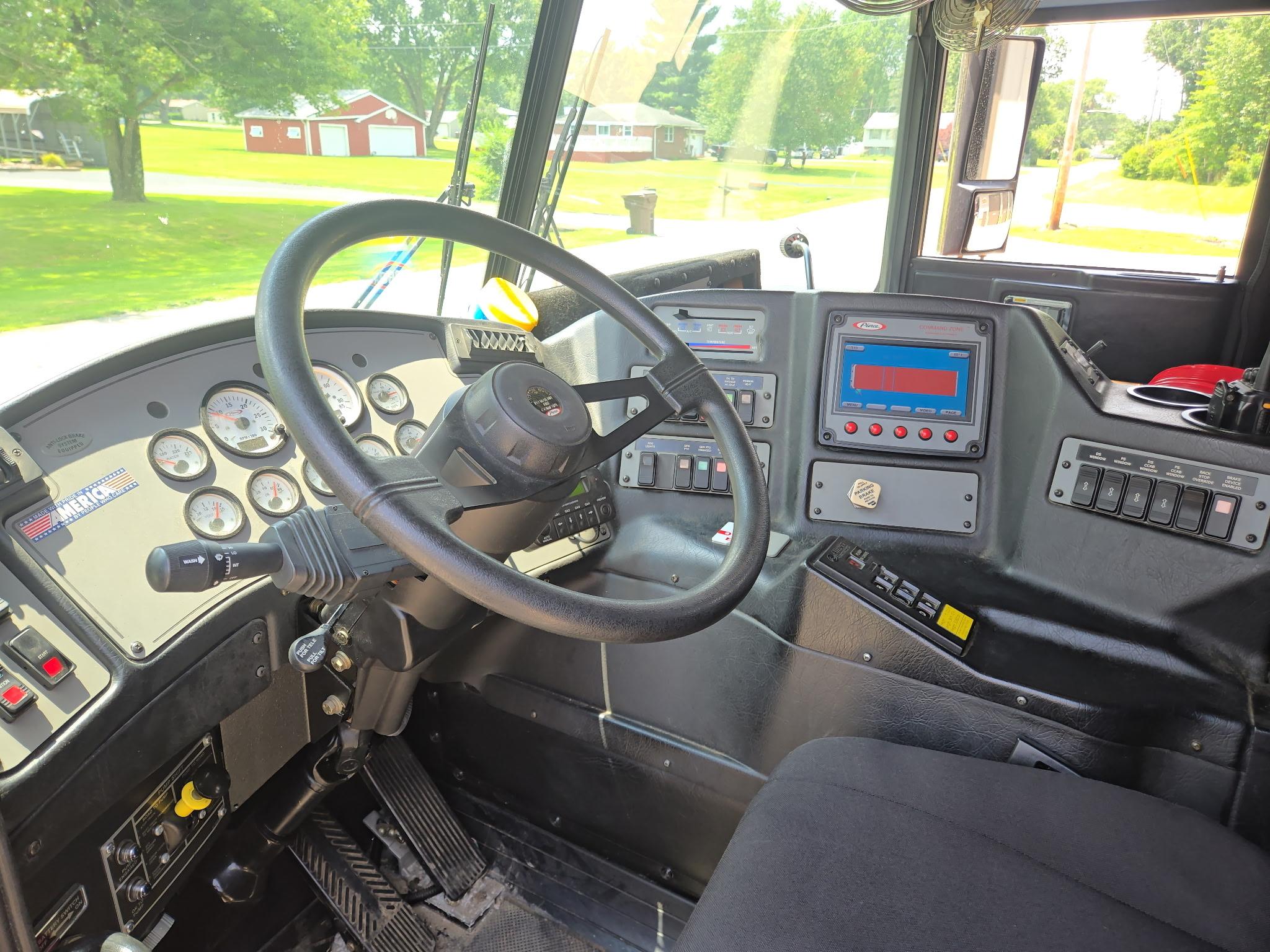 2005 Pierce Pumper - image 5