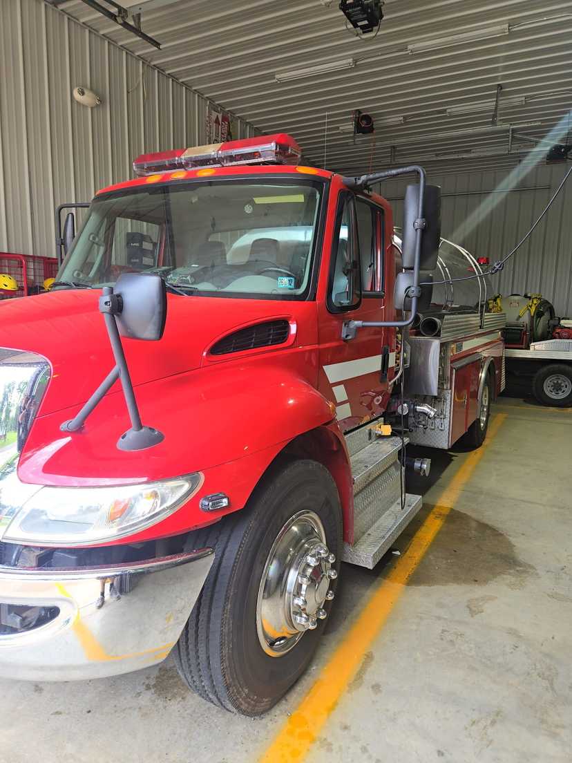 2012 International Pumper Tanker — photo 2