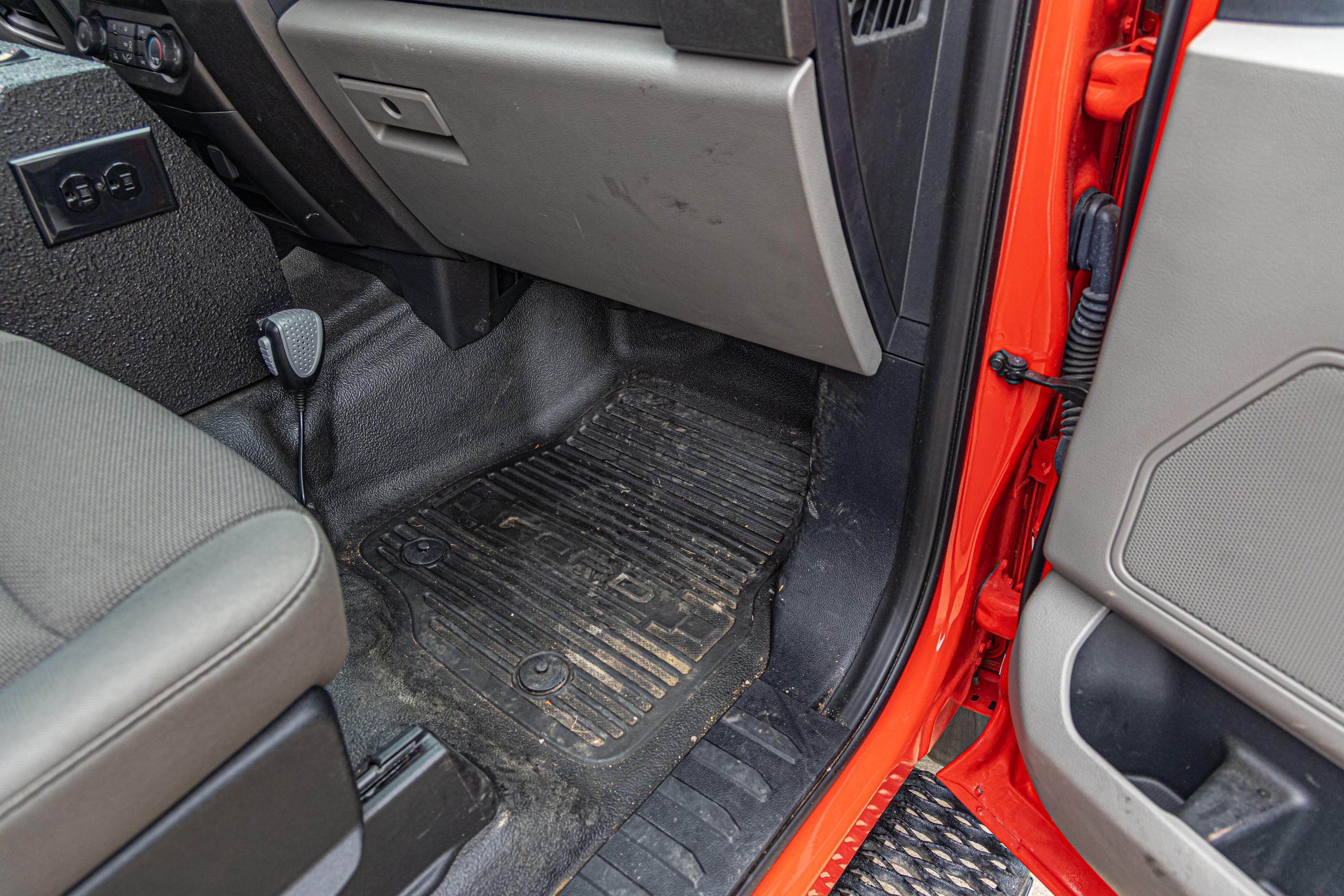 2020 Ford 4x4 Squad - image 40