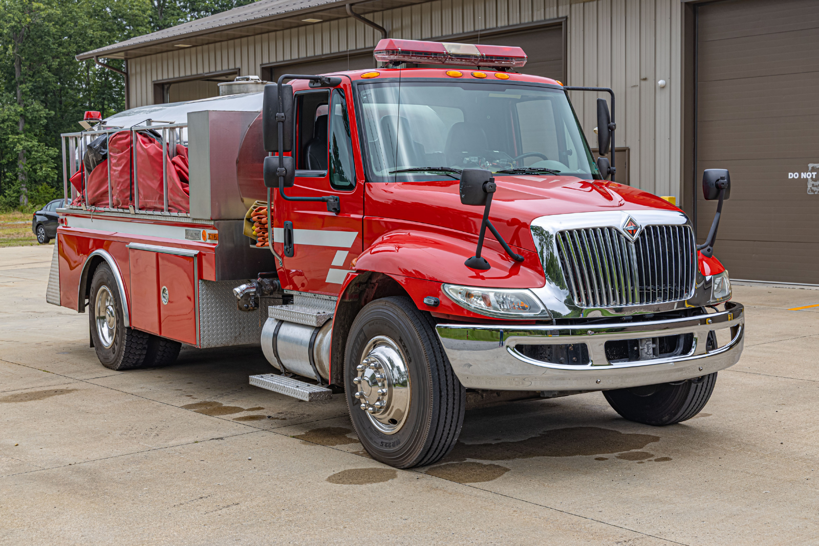 2012 International Pumper Tanker - image 4