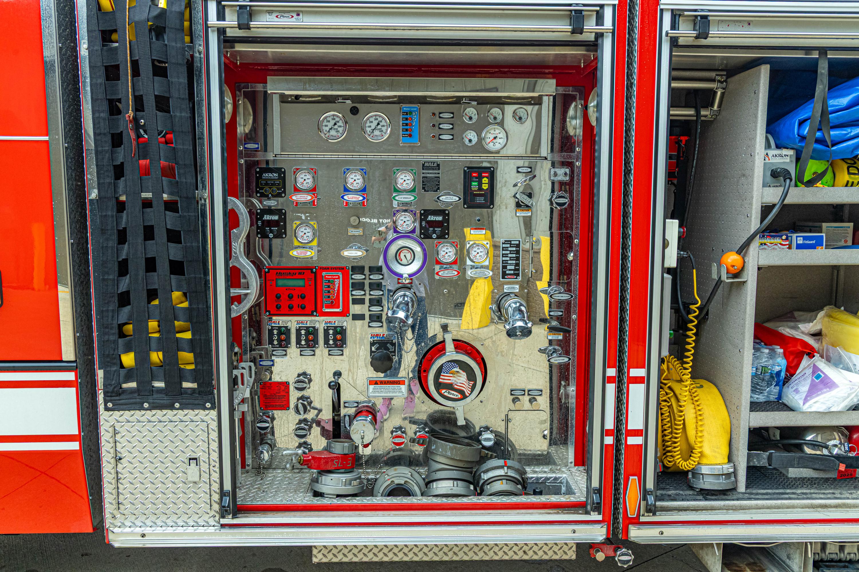2005 Pierce Pumper - image 10