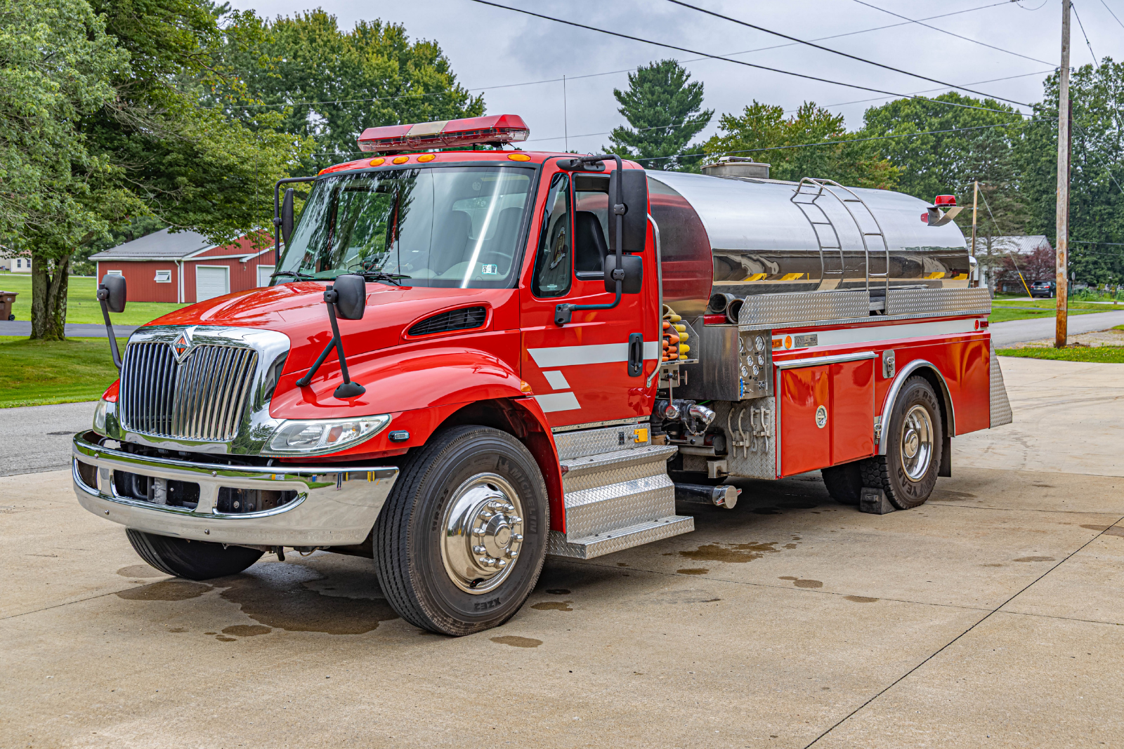 2012 International Pumper Tanker - image 1