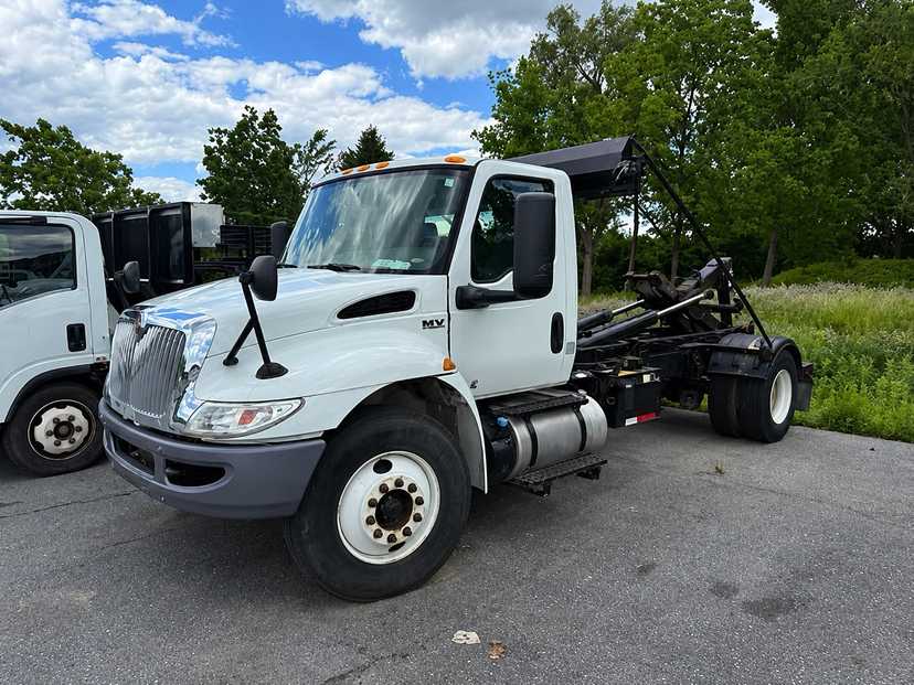 2020 International Palfinger Hooklift
