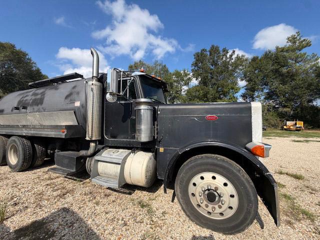 1993 Peterbilt jurop Septic - image 2