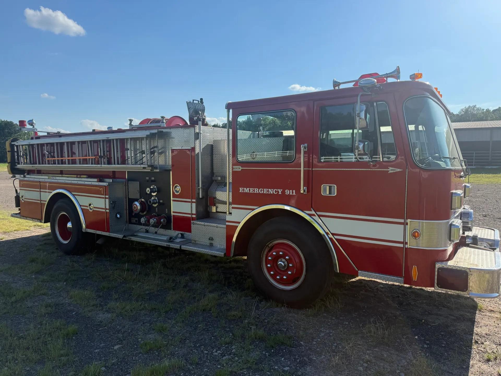 1987 Pierce Pumper - image 2