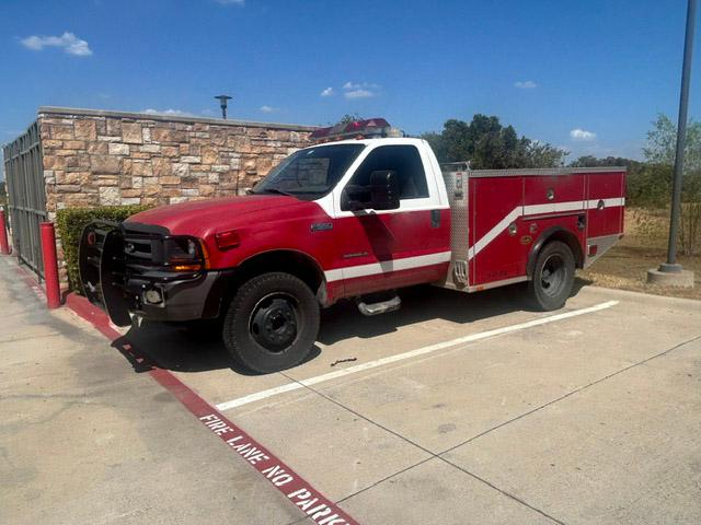 2001 Ford F-550 2WD Utility Truck - image 1