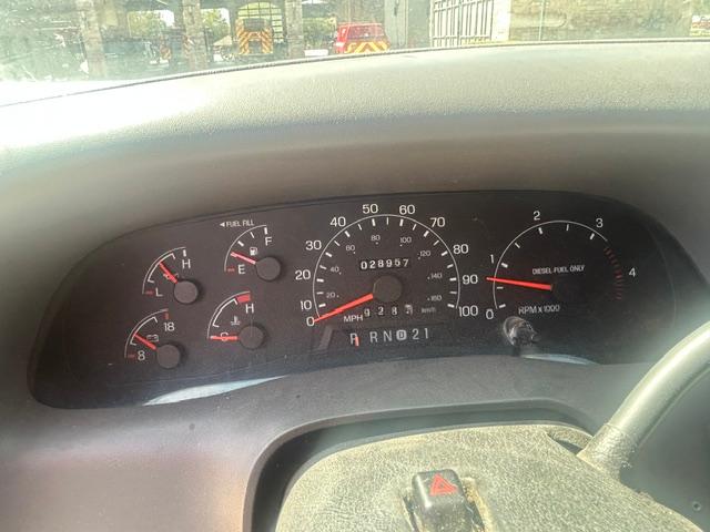 2001 Ford F-550 2WD Utility Truck - image 4