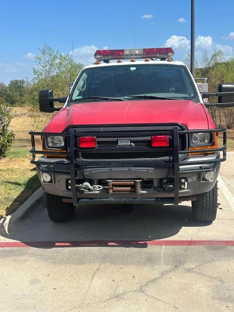 2001 Ford F-550 2WD Utility Truck - image 2