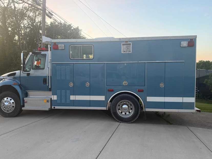 2005 International 4400 Heavy Rescue