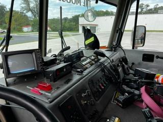 1999 Luverne Heavy Rescue - image 7