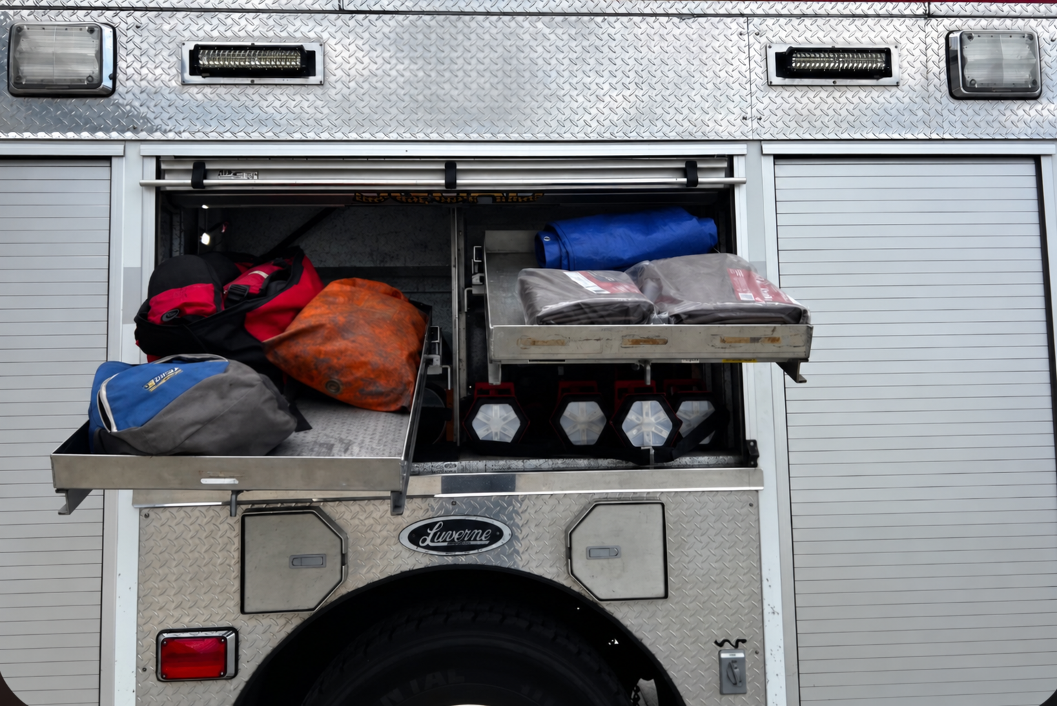 1999 Luverne Heavy Rescue - image 11