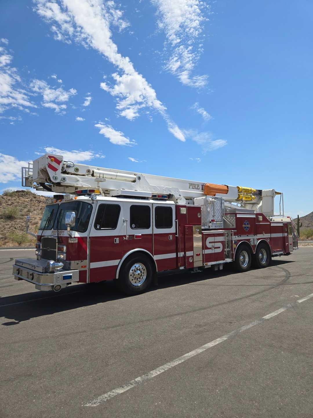 2006 E-One Spartan 100' Aerial