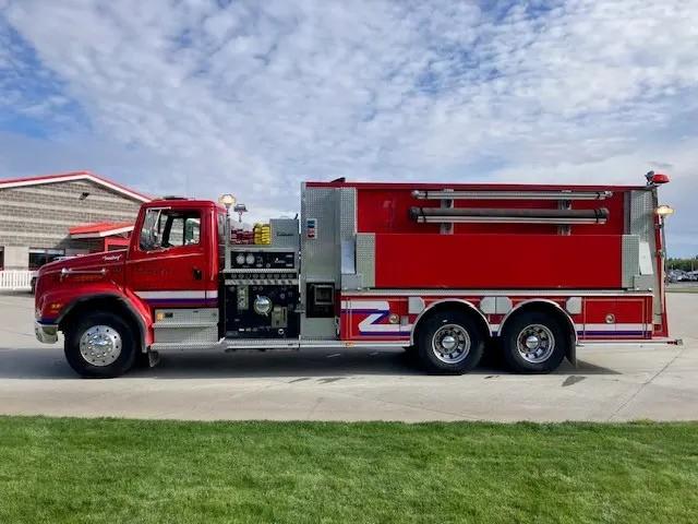 2001 Freightliner Tanker/Pumper - image 1