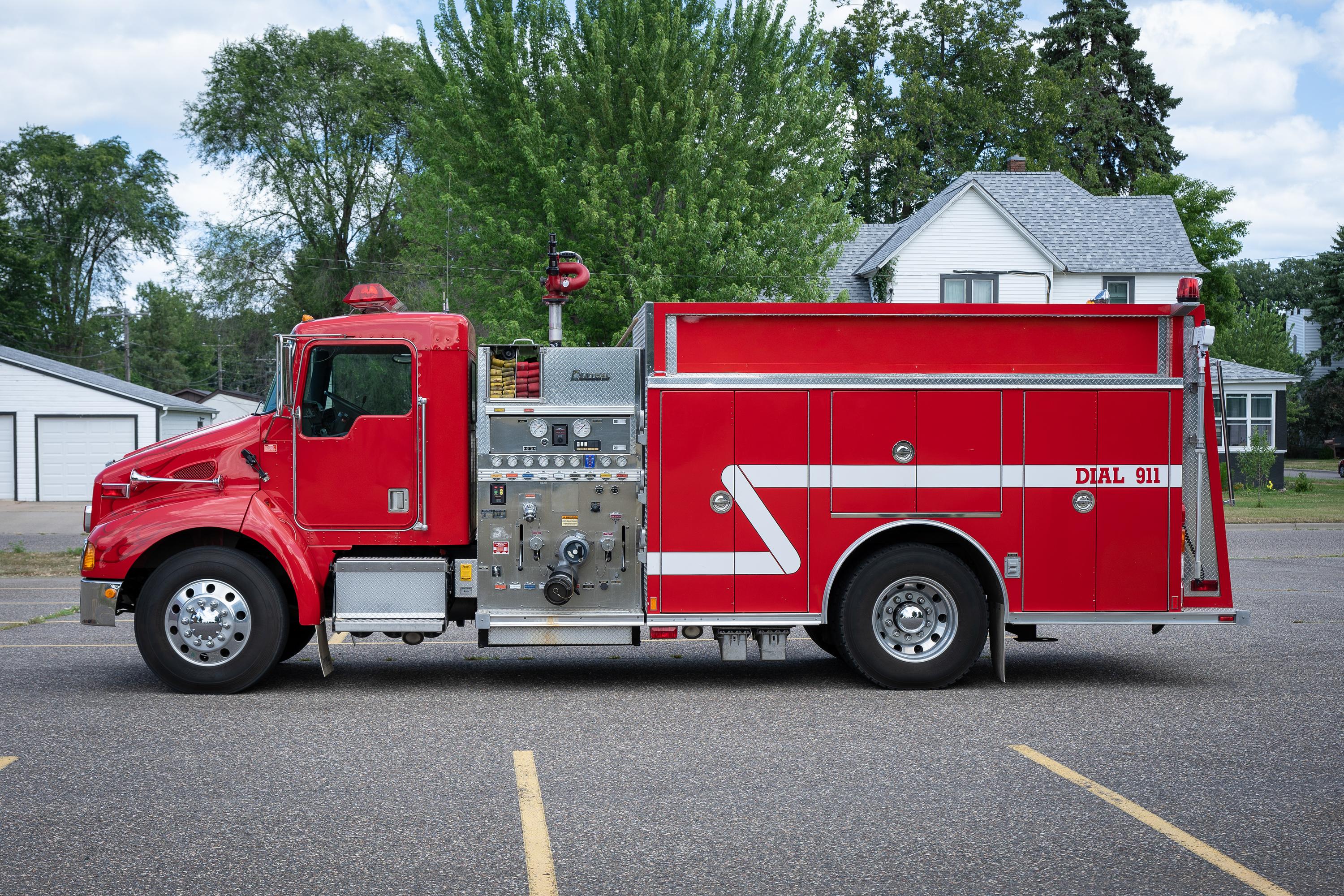 2001 Central States Kenworth Pumper - image 2
