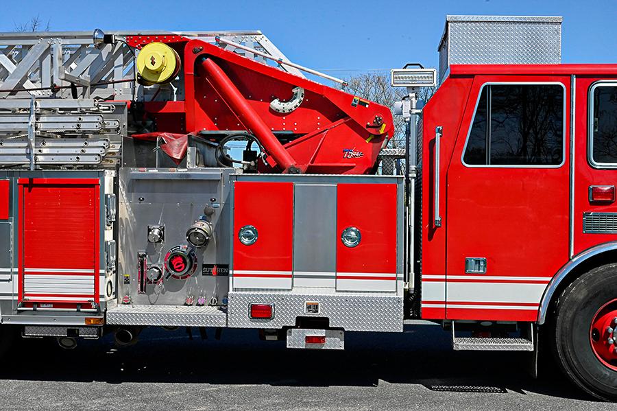 2008 Sutphen 75′ Midmount Aerial Quint 1750/500 - image 14
