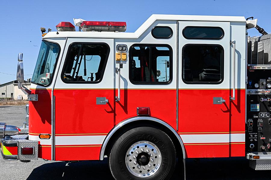 2006 E-One 2000/500 Rescue Pumper - image 3