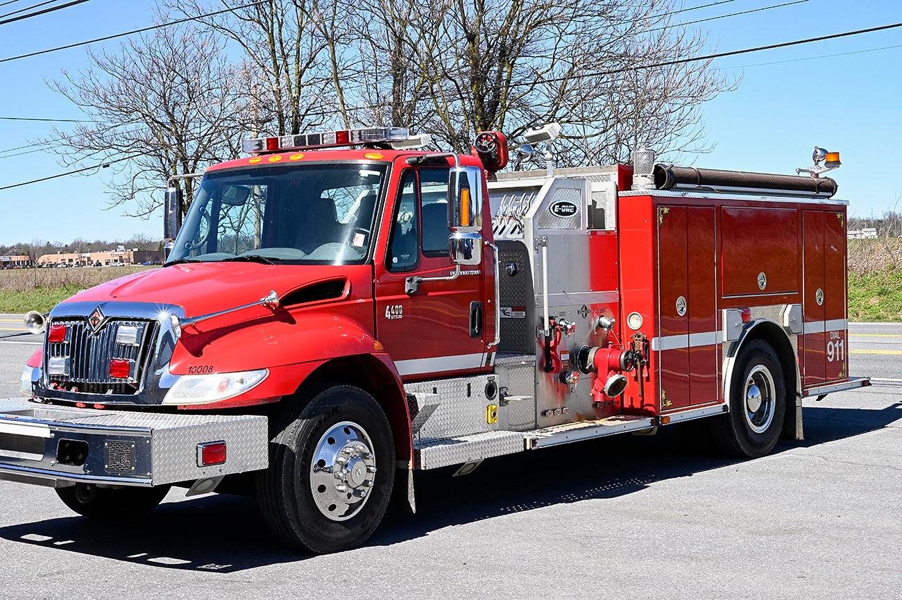 2003 International/E-One 1250/1000 Rural Pumper - image 1