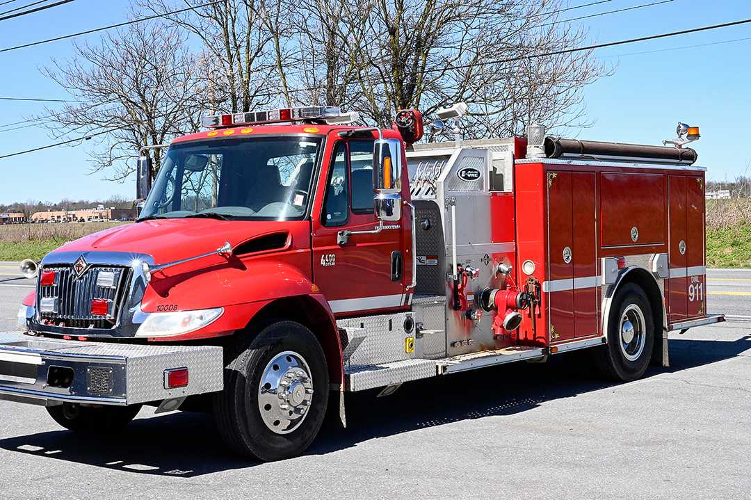 2003 International/E-One 1250/1000 Rural Pumper