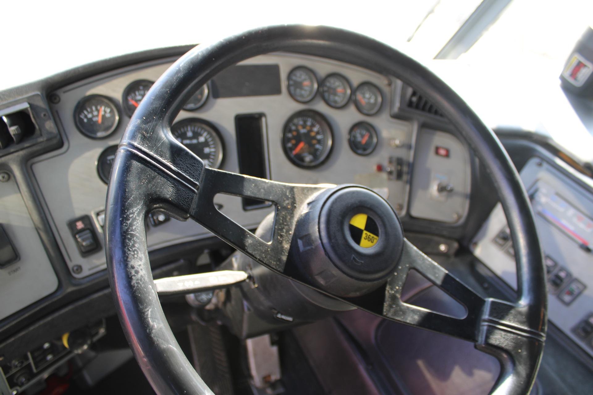 2004 Pierce Quantum 61' Quint - image 25