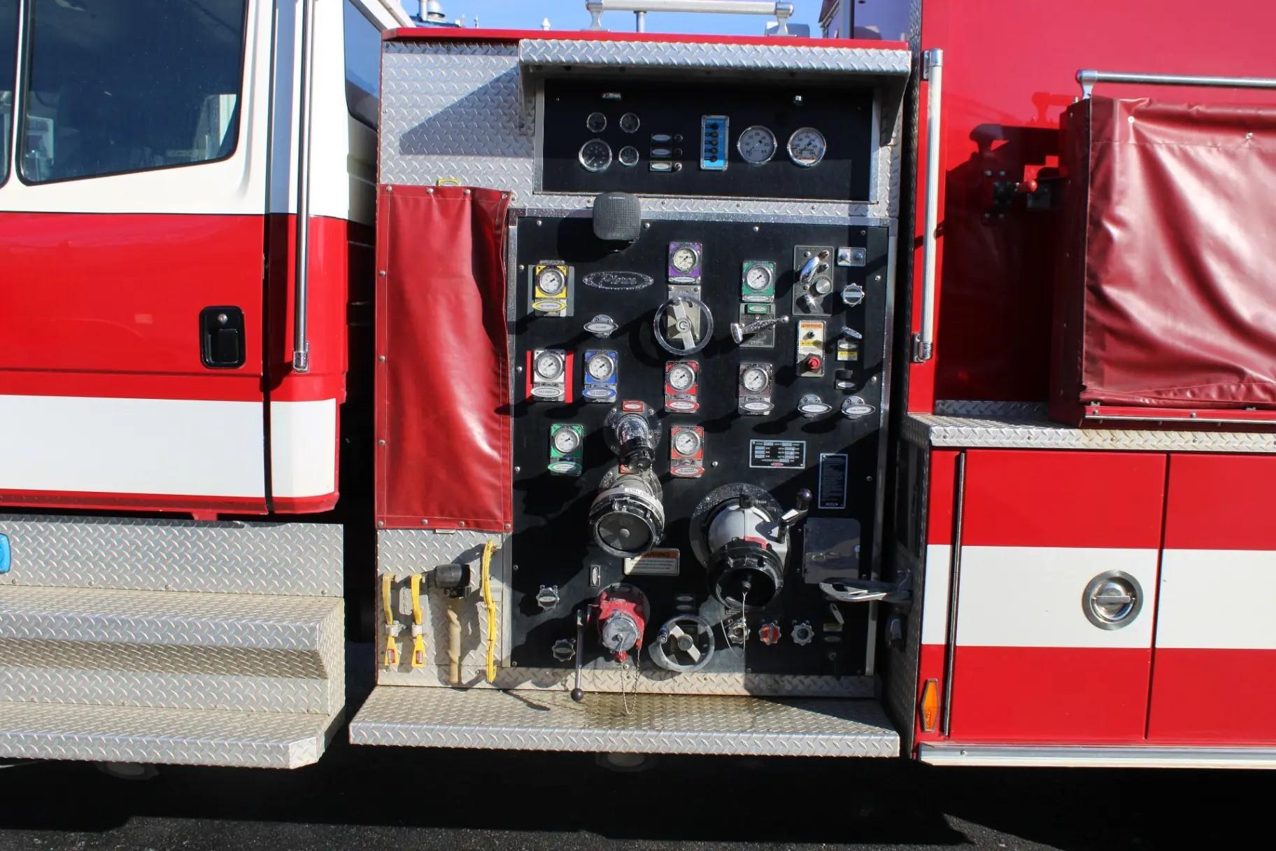 2002 Pierce Freightliner Pumper Tanker - image 11