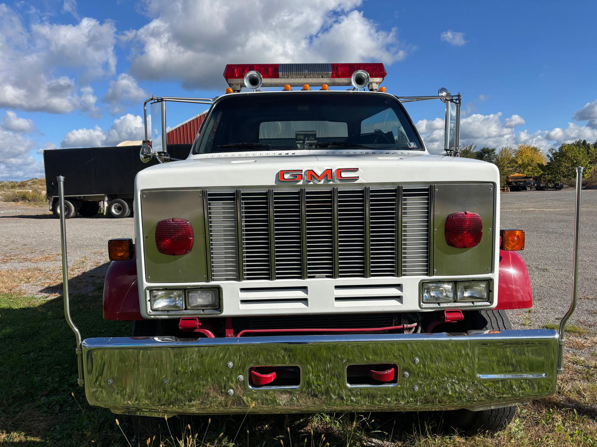 1989 4 Guys GMC Pumper Tanker - image 2