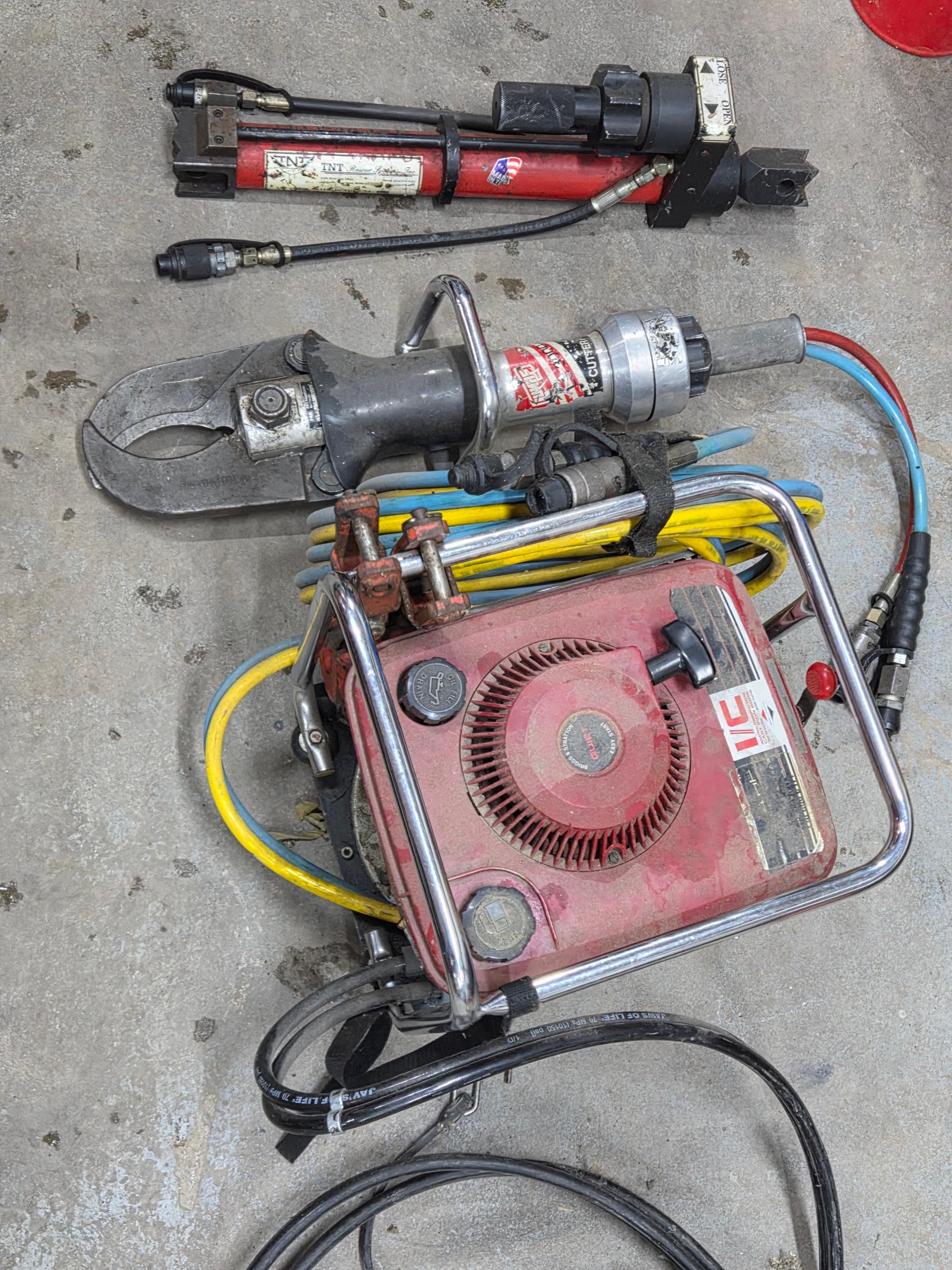 Lucas extrication tools - image 3